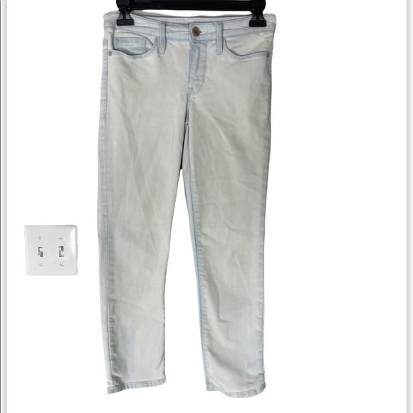 Athleta Light Wash Scultpec Straight Leg Jeans 2 Petite - Picture 1 of 7